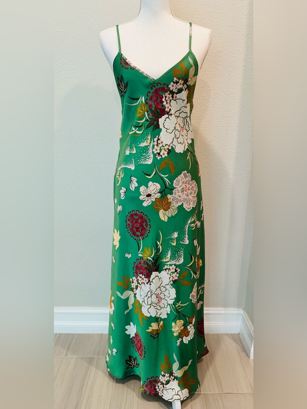 NWT Zara Women’s Size Small - Green Floral Slip Dress - V-Neck Maxi